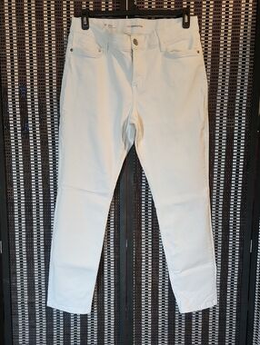 Liz Claiborne Mid-rise White Jean Sz12